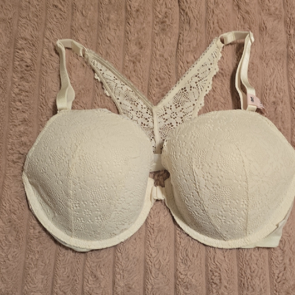 Victoria's Secret Lace Bra - Cream